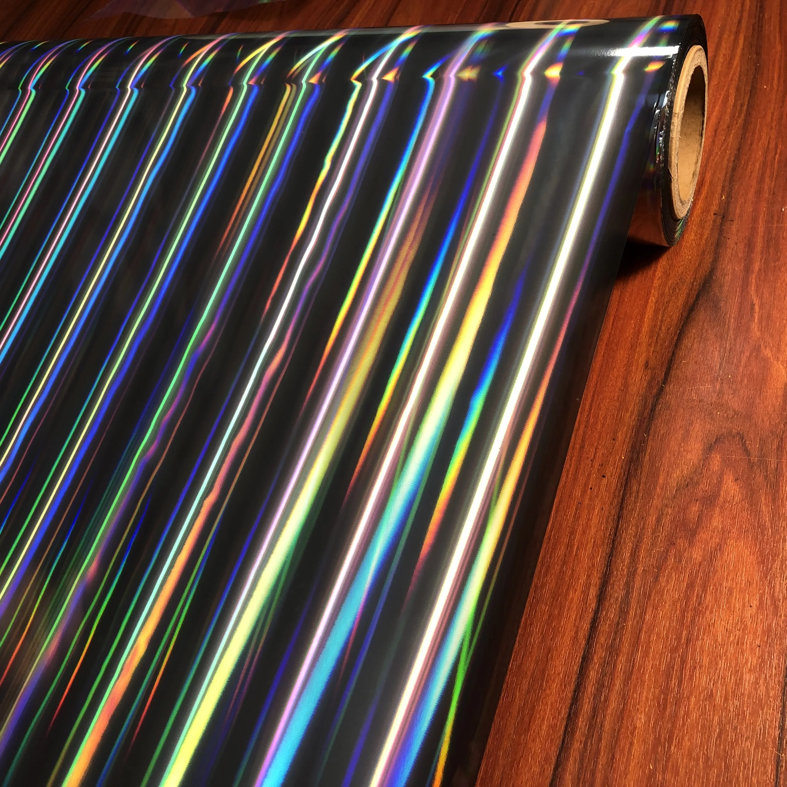 Hot Selling BOPP Laminating Film Fast Shipping Metalized Plastic Film for Packaging and Fashion Use