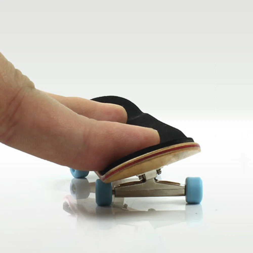 Wholesale High quality 5layers Maple with Ball Bearings Finger Skate board Children Adults Toy Sports Game Mini Skateboard