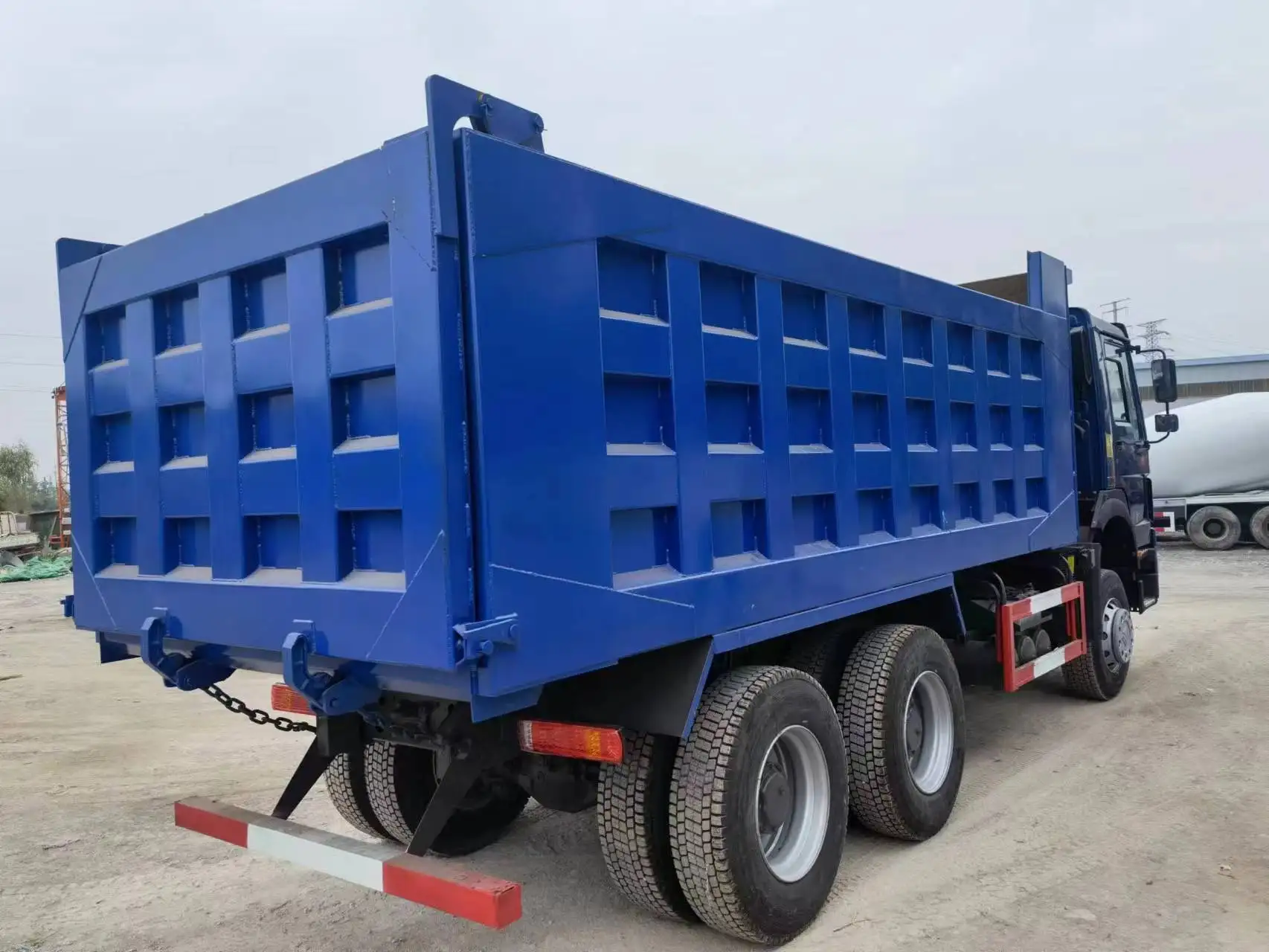 Sinotruck Howo б/у 6*4 371HP 2018 самосвал высокого качества без односпальной платформы Сертифицированный 95% новый