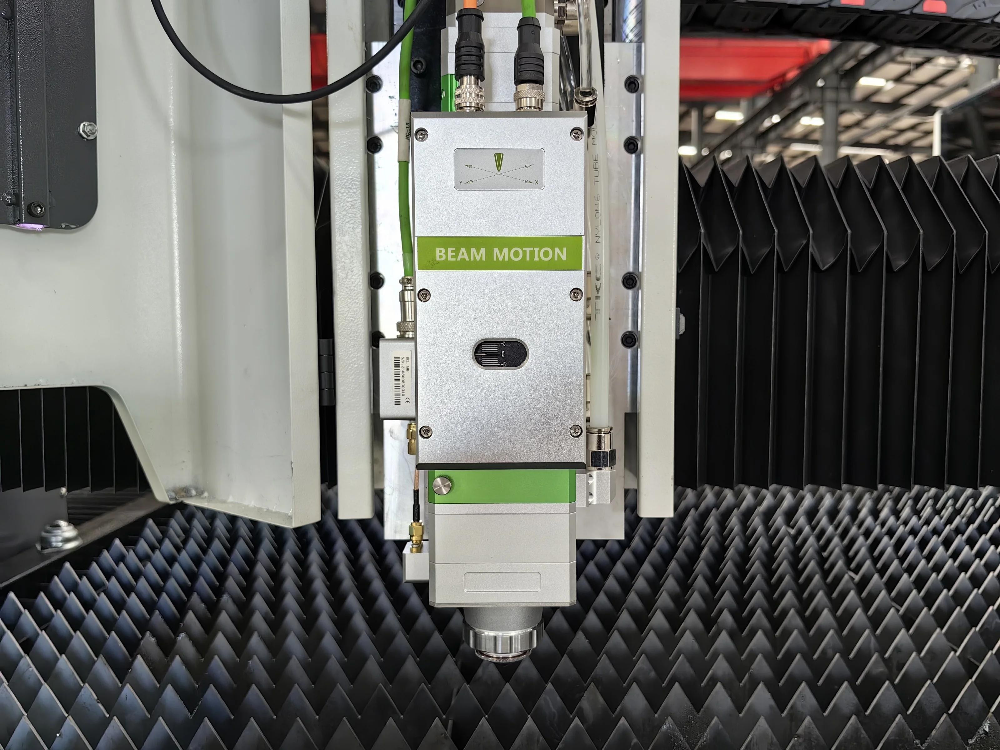 Fiber Laser Cutting Machine Iron Plate Laser Cutter 1500W 2000w 3000W Laser Metal Cutting Machine 3015