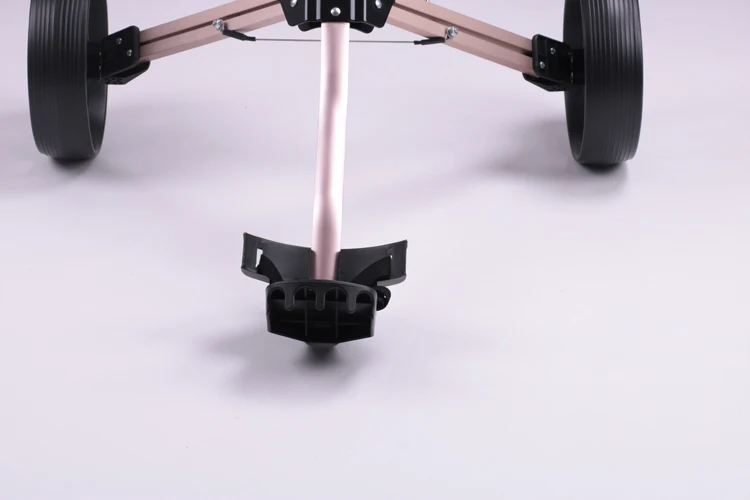 Китайская высокопроизводительная легкая тележка для гольфа с дистанционным управлением на продажу