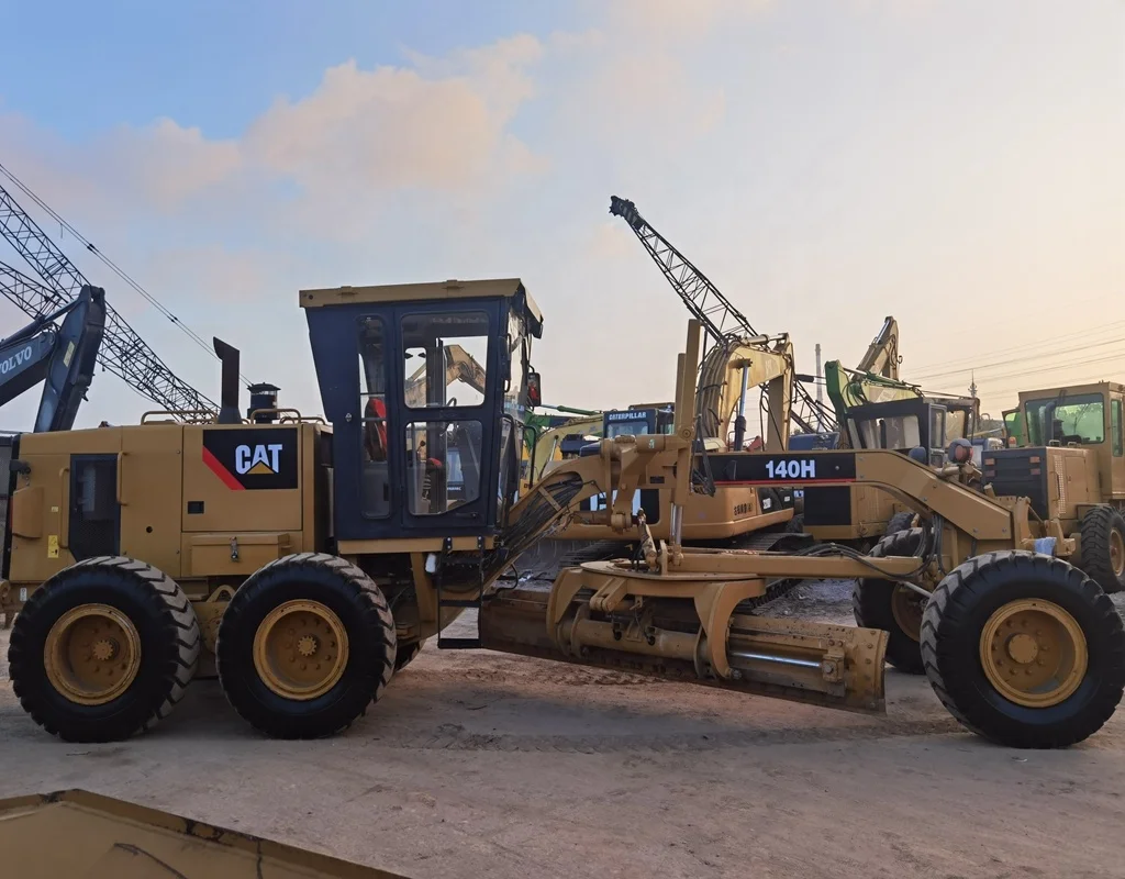 Durable Secondhand Machine original Cat 140h Motor Grader from Japan in yard for sale