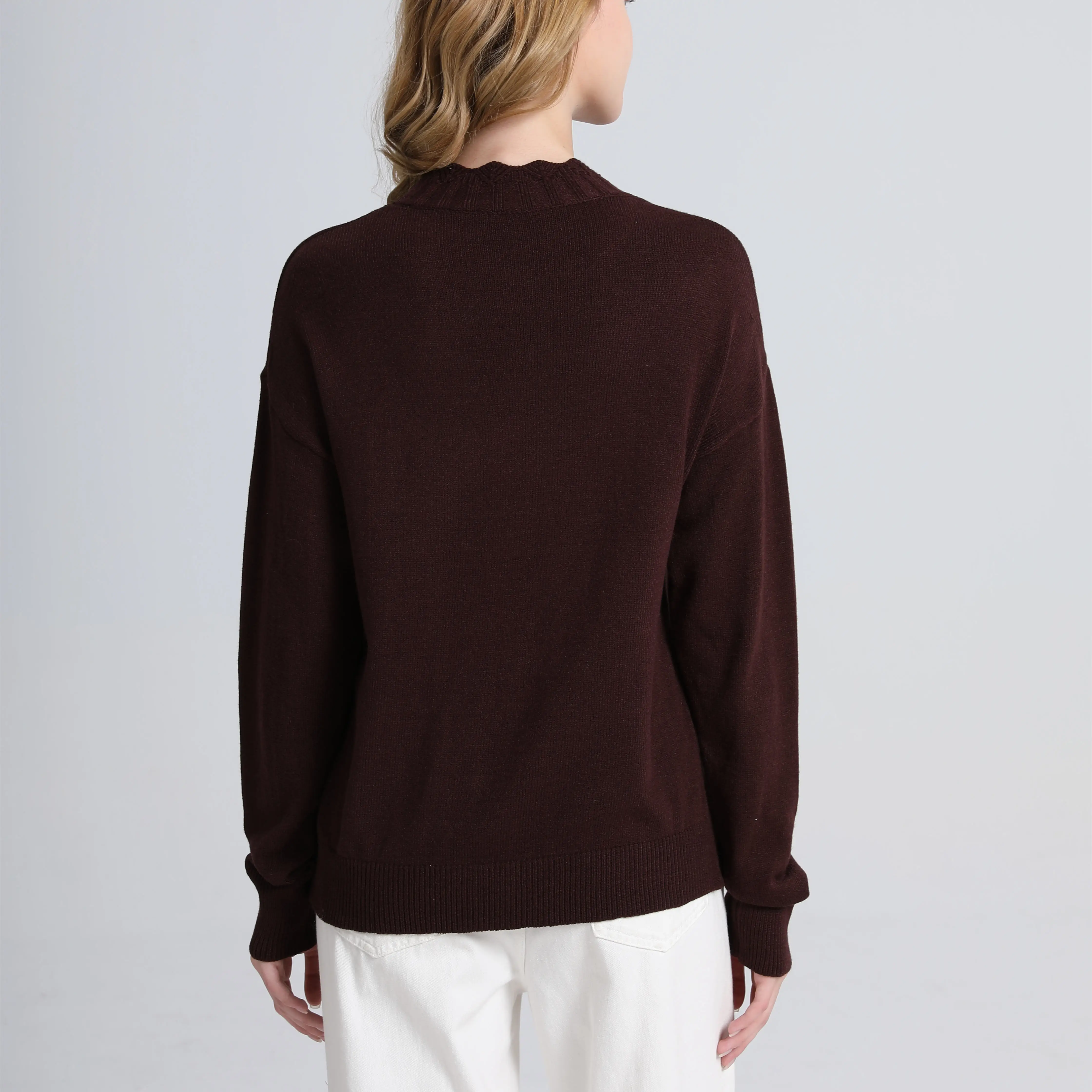 High Quality Brown Wool Women Sweater Soft Adorable Knitwear Warm Round Neck Pullover Black White Bee Patterned Jumper