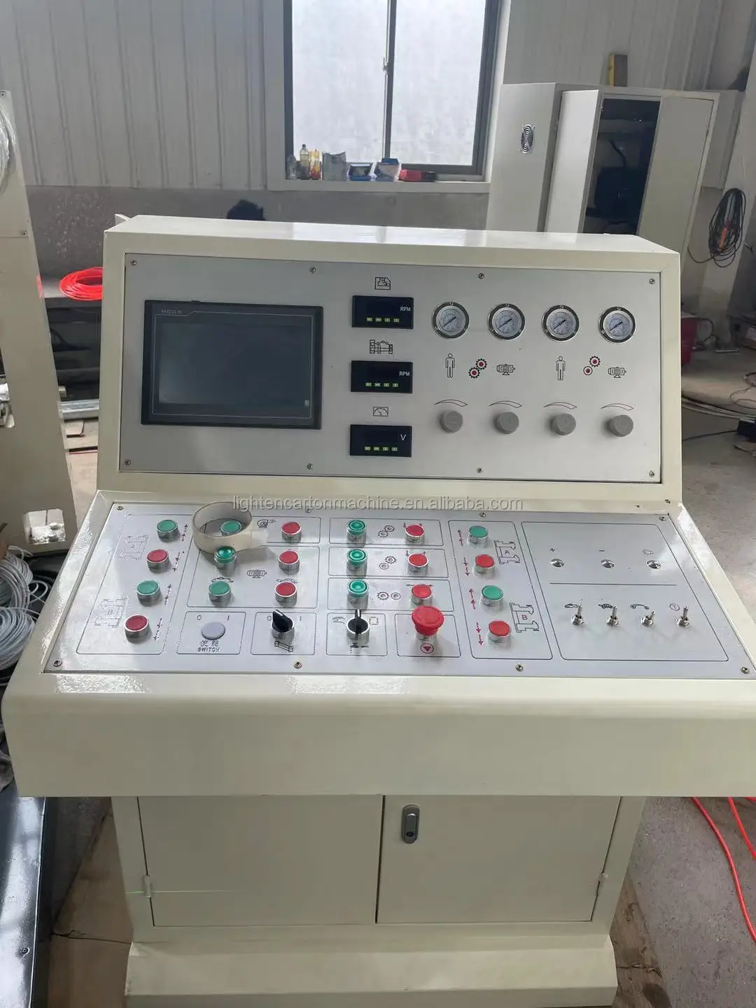 Single face corrugating machine / corrugated package