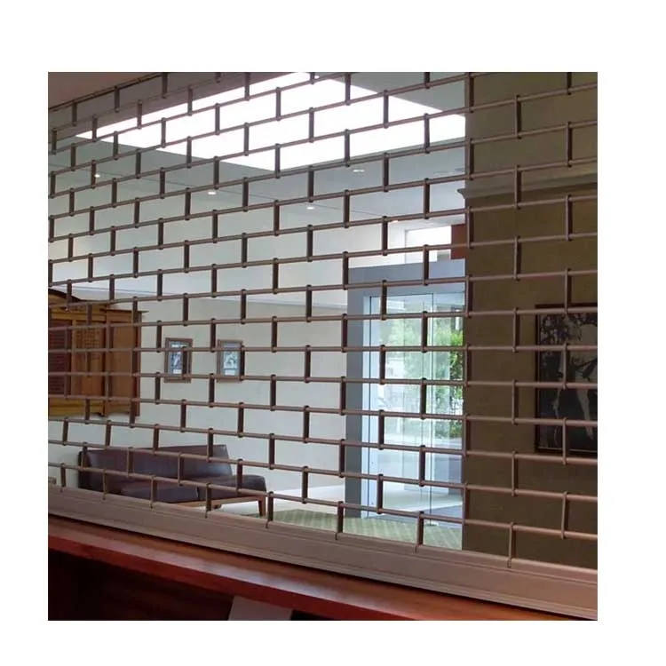 Good quality Aluminum /steel retractable security grilles door