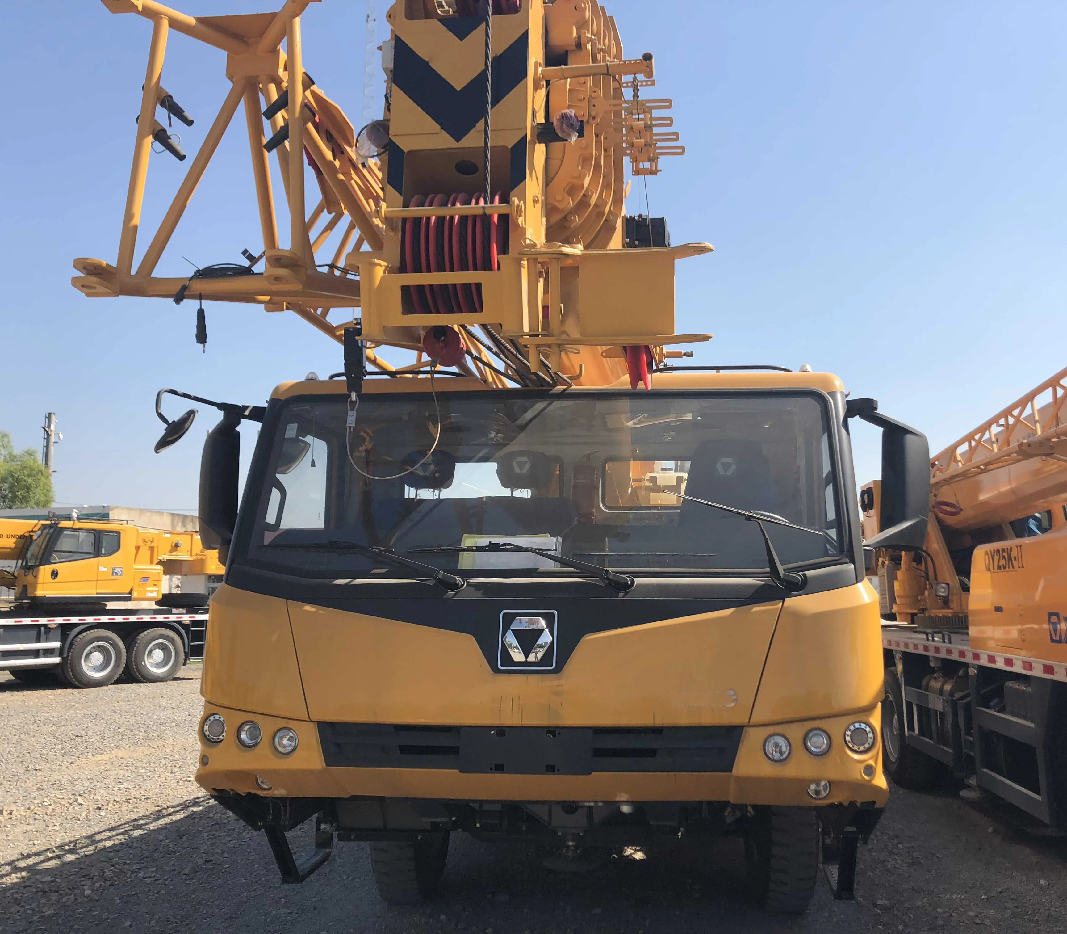 China Top Brand  Xct20l4 4-section Telescopic Boom 20 Ton Crane Truck Cheap Price For Sale