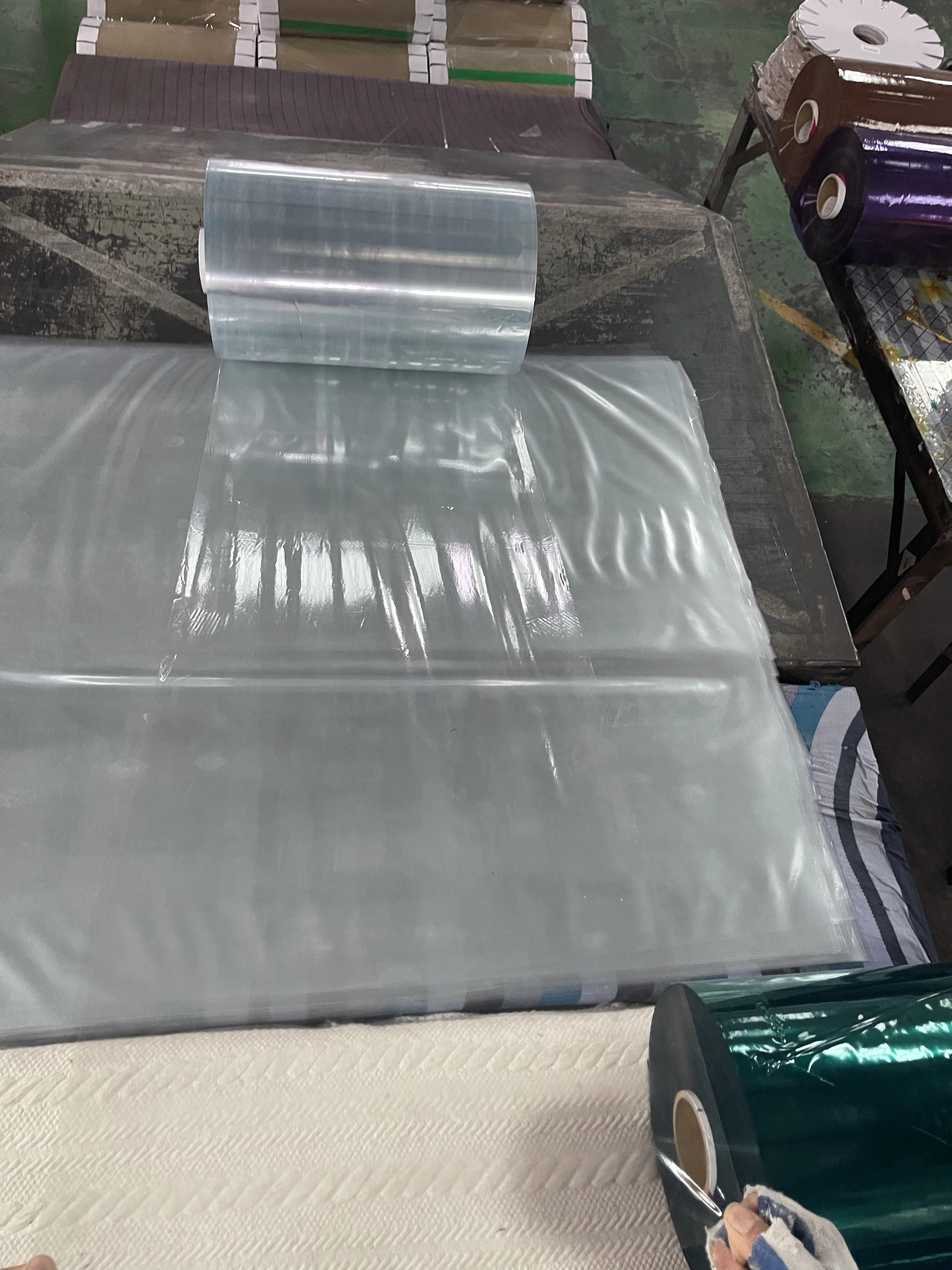 High gloss plastic stretch pvc self adhesive film