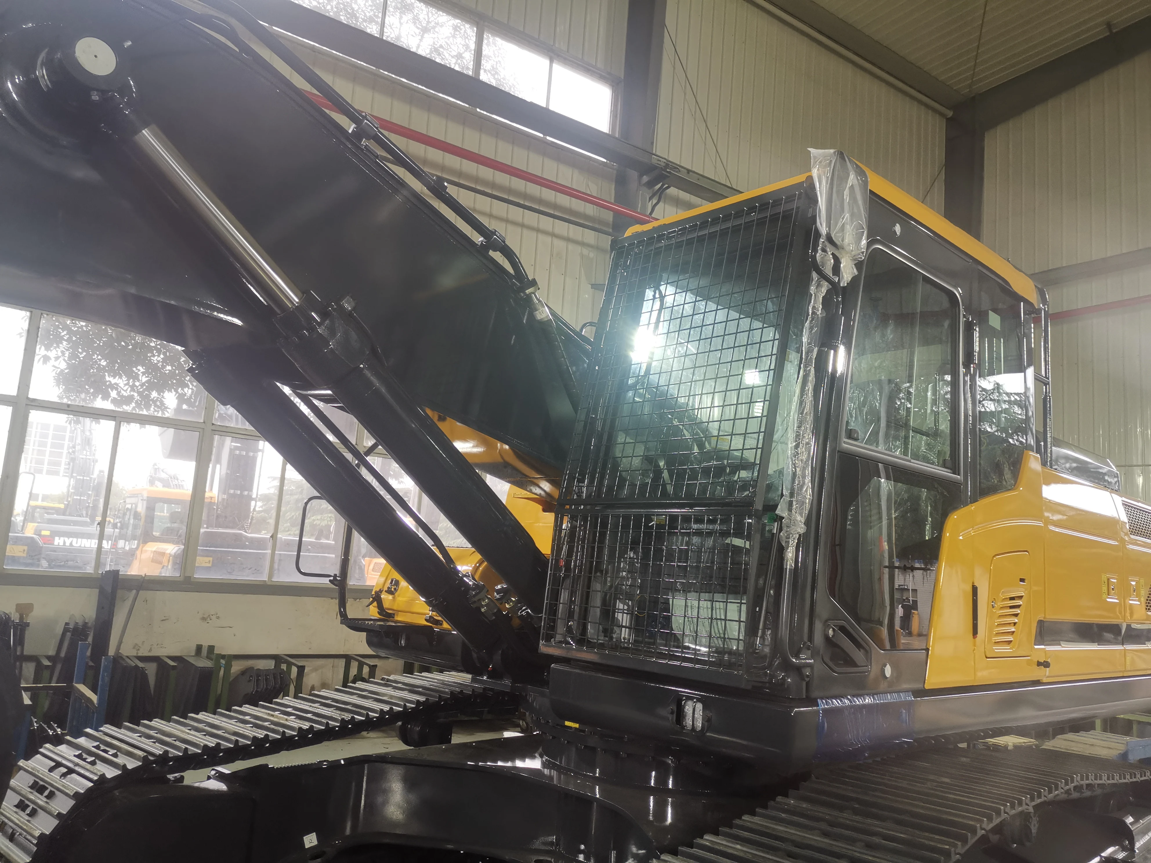 Hyundai 33 ton 34 ton HX340HD crawler excavator for sale