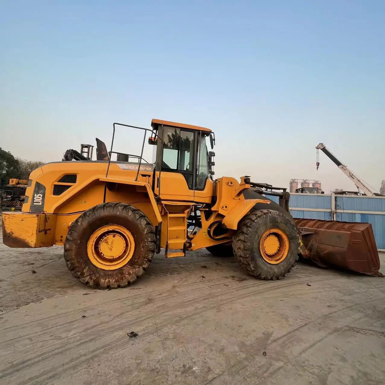 High Quality Volvo L150 Wheel Loader Factory Direct Sale Mini Loader 4 Ton Payload New Used Condition PLC Bearing Bucket 1 Year