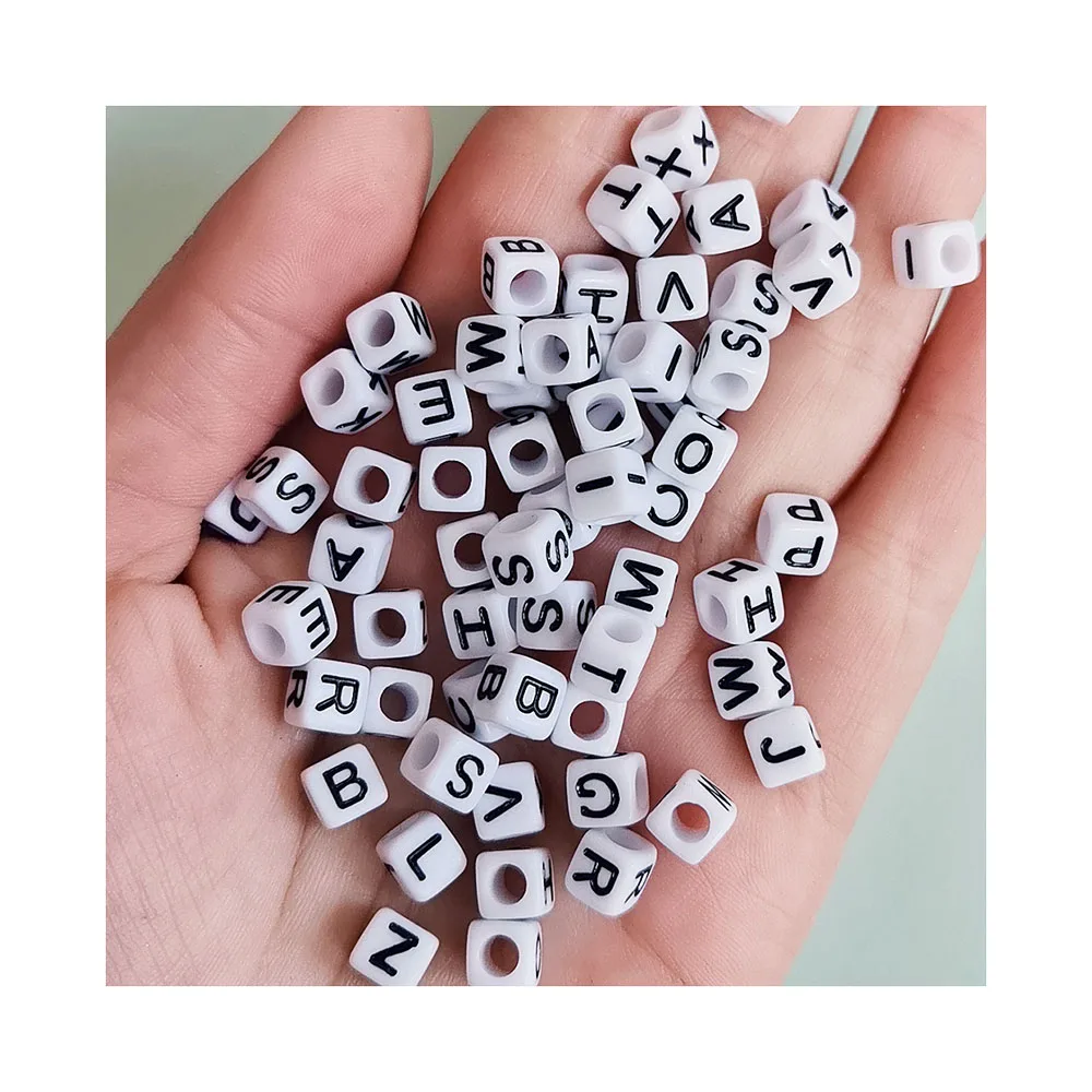 Best Price Mini Size 100Pcs White Black A-Z English Letters Cube Acrylic Beads for Bracelet Making and Jewelry Creativity