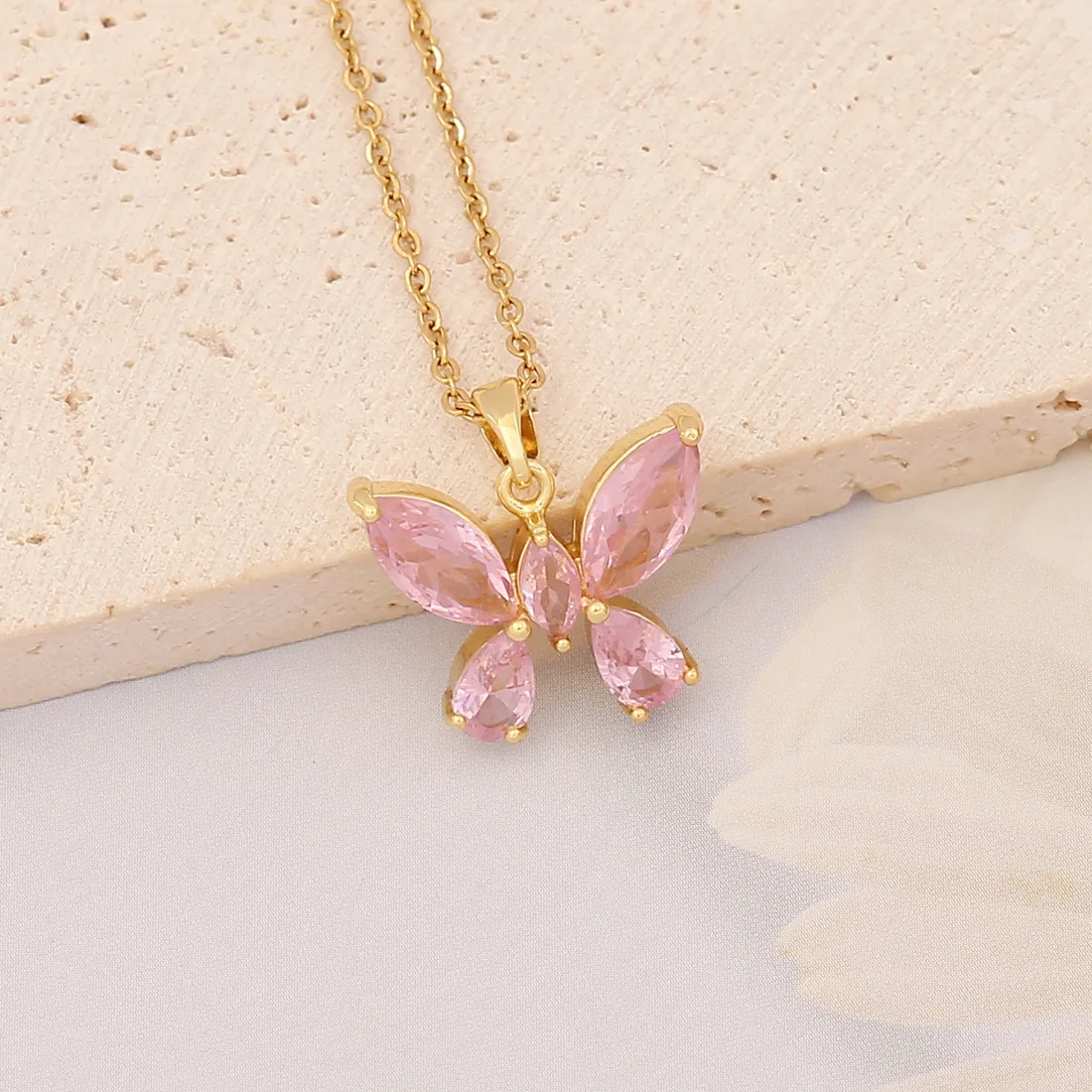 Hot sale gold plated  crystal flower pendant necklace stainless steel pink diamond pendant necklace for women