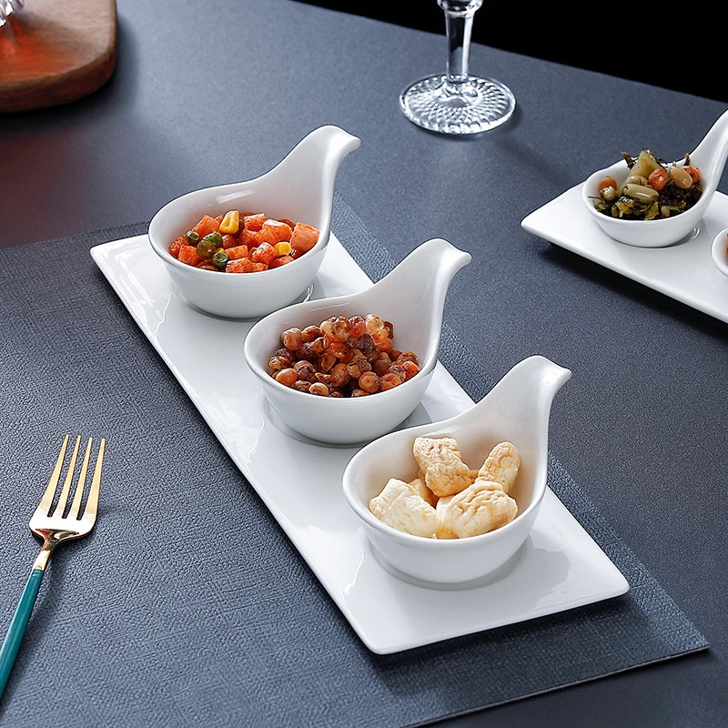Catering Seasoning Sauce Dish Ceramic White Dipping Bowls Set with Tray Caviar Spoons Dipping Bowls for Snack Appetizer Dessert