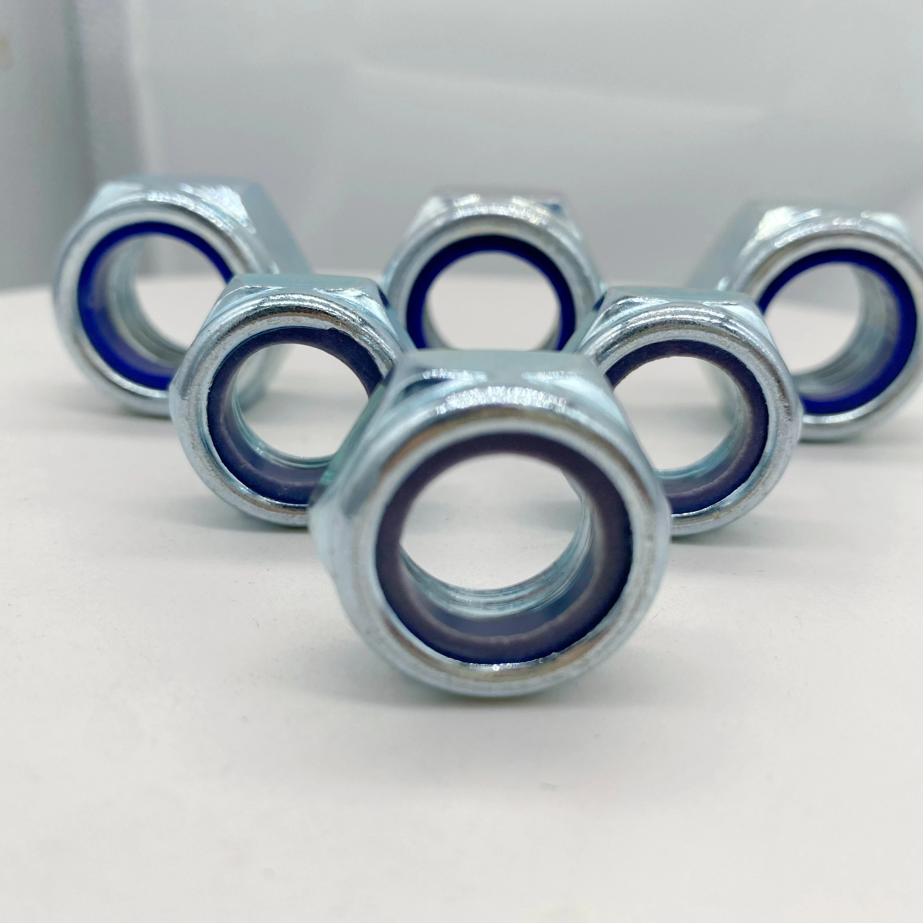 China manufacturer Hot Sale High Quality DIN985 M4-M12 Hexagon Head Zinc Plated Nylon Nuts DIN 985