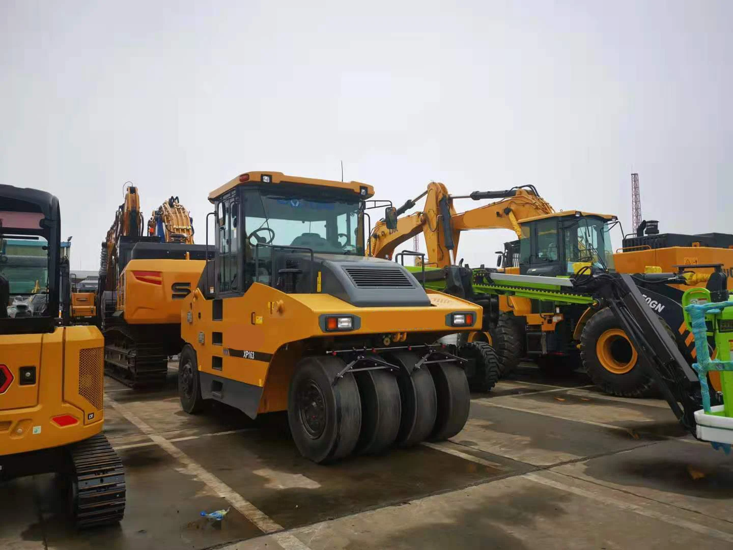 New XP163 Tire Roller 16 tons Pneumatic Road Roller Compactor with Spare Parts