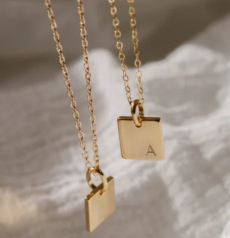 Wholesale Custom Logo Pendant Stainless Steel 18K Gold Plated Simple Trend Initial Letter Engraved Square Pendant Necklace
