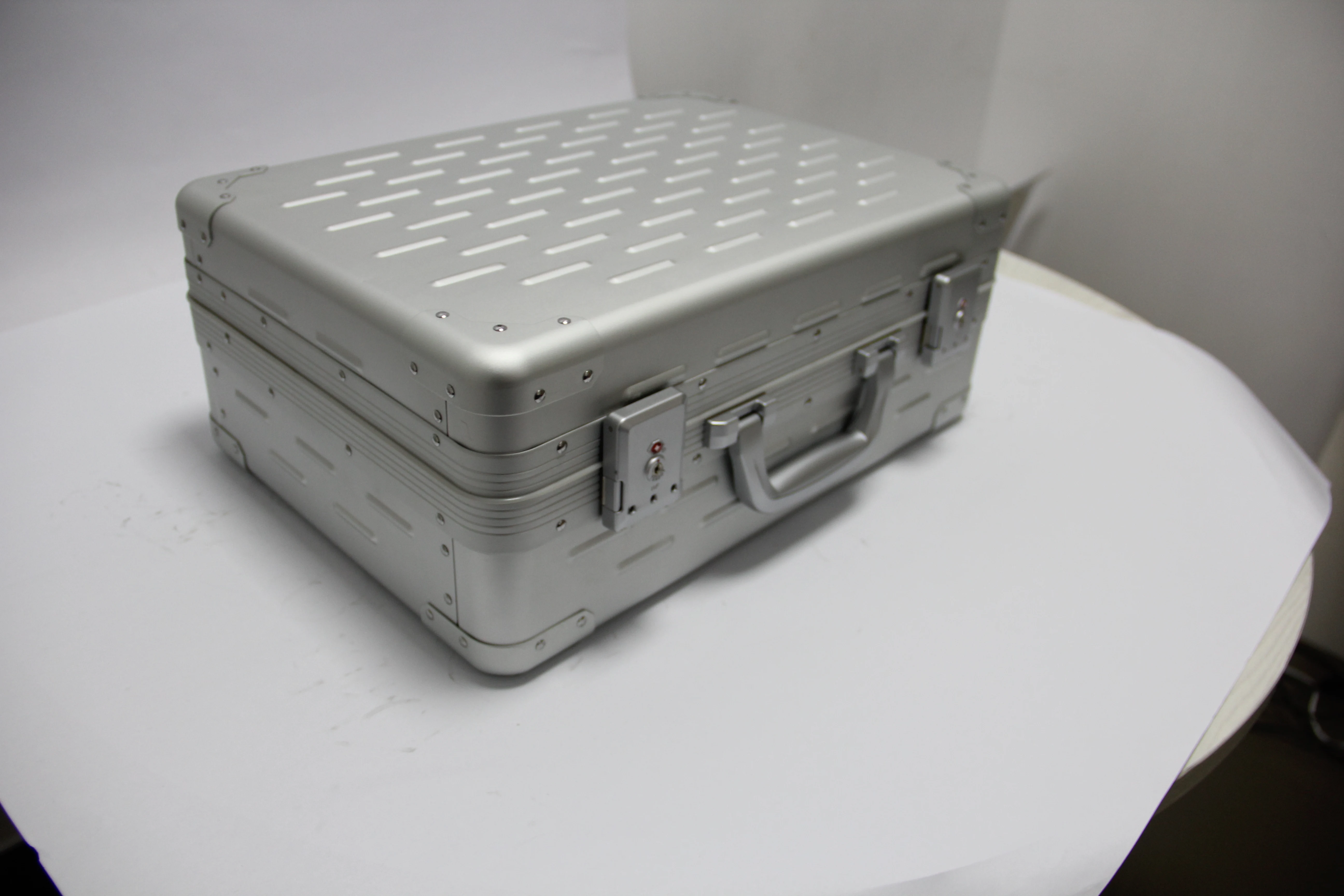 High Quality Aluminum Laptop Case Briefcase With Code Lock