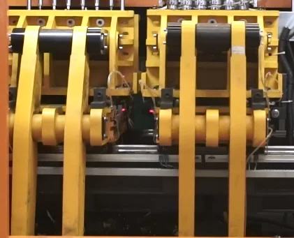 HDPE Slim Moulding Vertical Injection And Blowing Blow Molding Bottle Making Machine For Jerrycan Plastic Container Canister