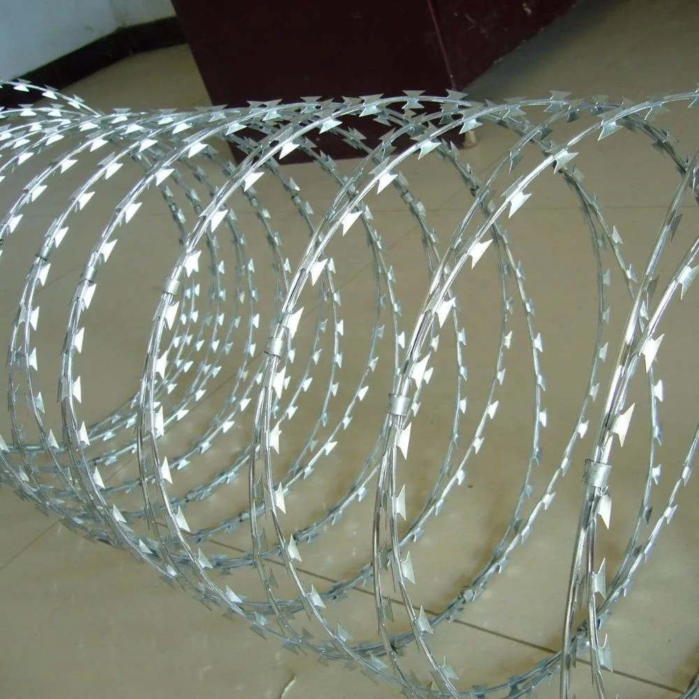 BTO-22 CBT65 Горячая окунутая гальванизированная стальная забор из колючей