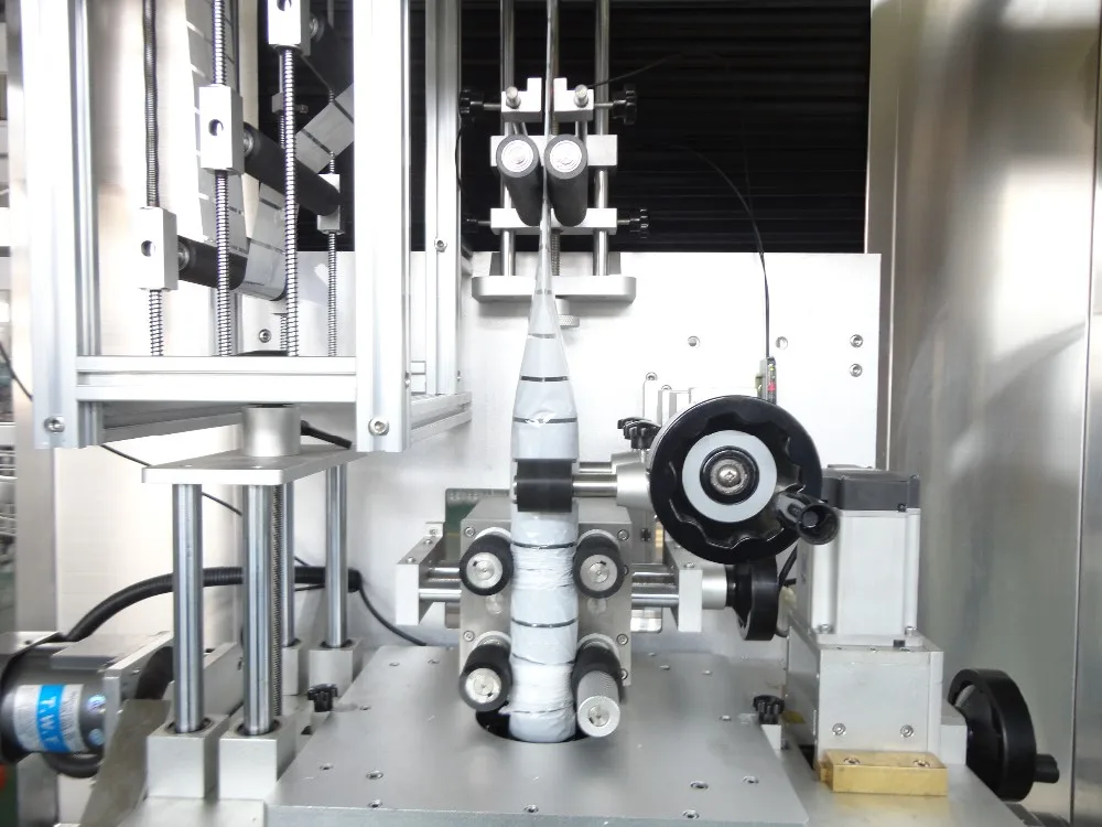 Automatic Pet Bottle Label Applicator Shrink Sleeve Labeling Machine