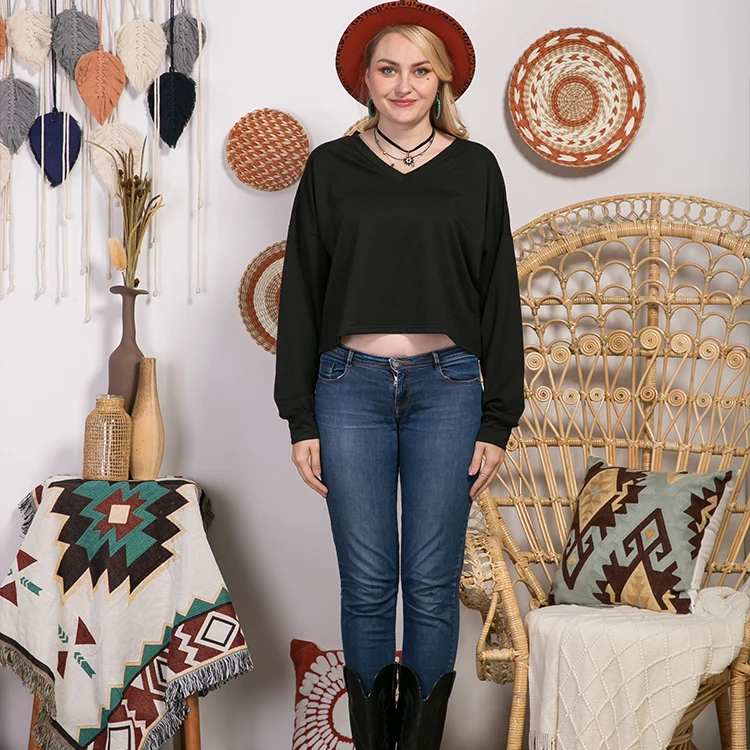 Новое поступление, женская футболка большого размера, однотонный укороченный топ с V-образным вырезом