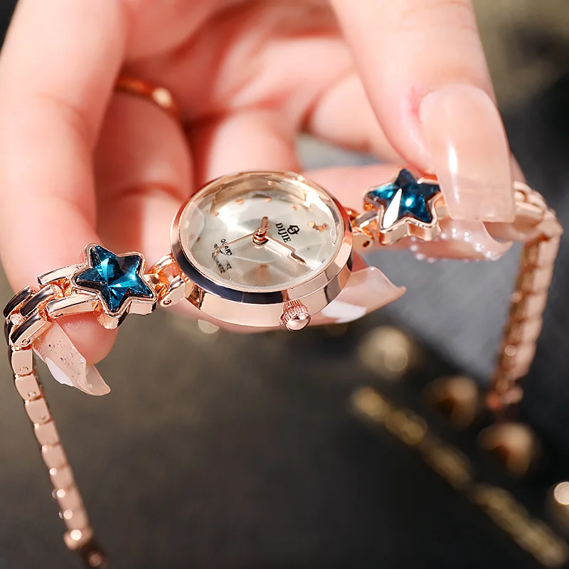 Customized Stylish Ladies Star Diamond Bracelet Watch Plating Slim Stone Alloy Quartz Movement Wrist Watches for Women