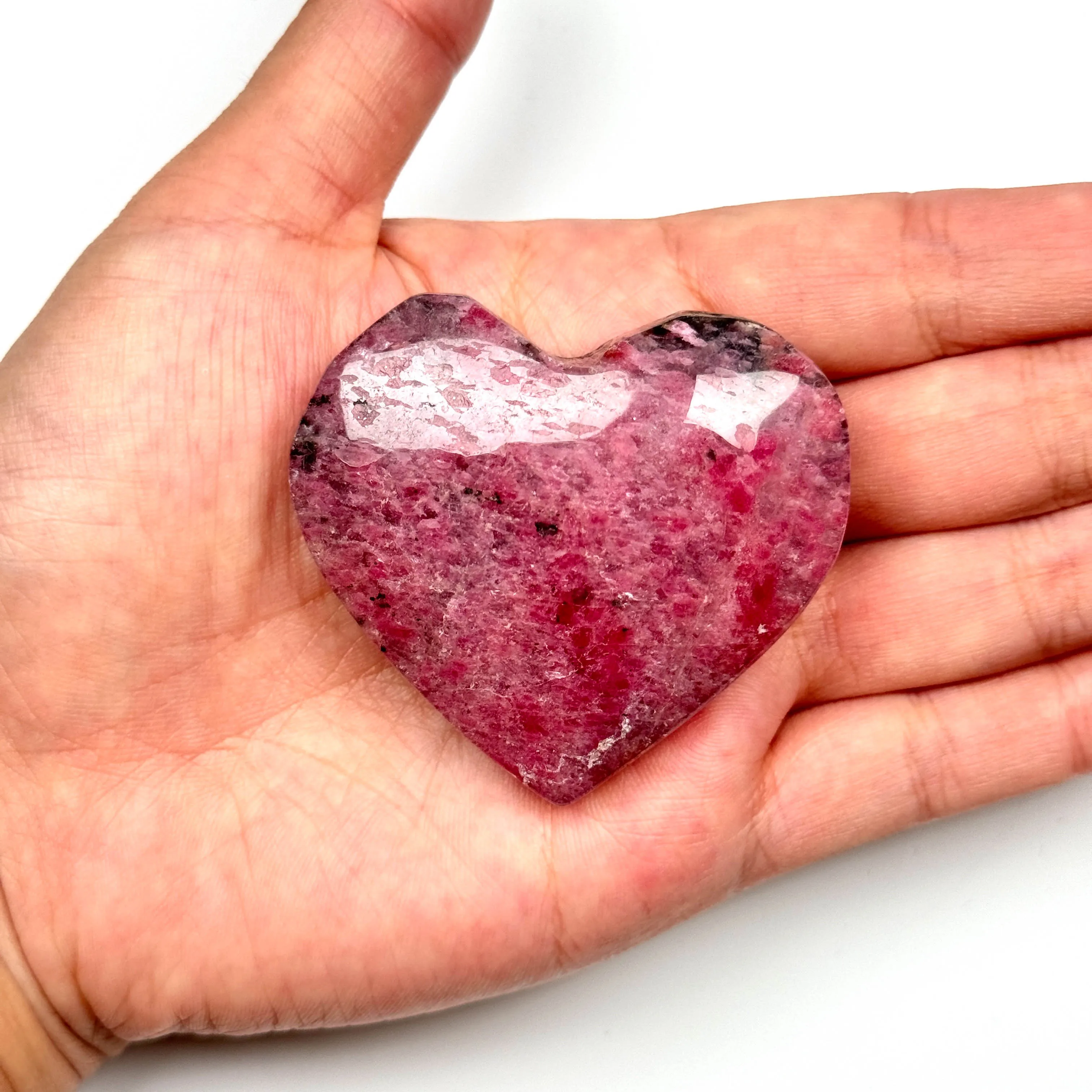 Wholesale Polished Carved Black Rhodonite Reiki Palm Stones Healing Crystal Polished Palm Stones For 7 Chakra Crystals