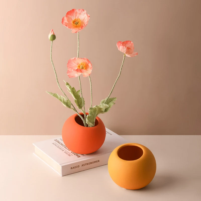 
Flower Vase 2021 Fancy Ceramic Flower Vases European Ins Modern Art Decors Tabletop Small Cute Flower Vase Ornaments 