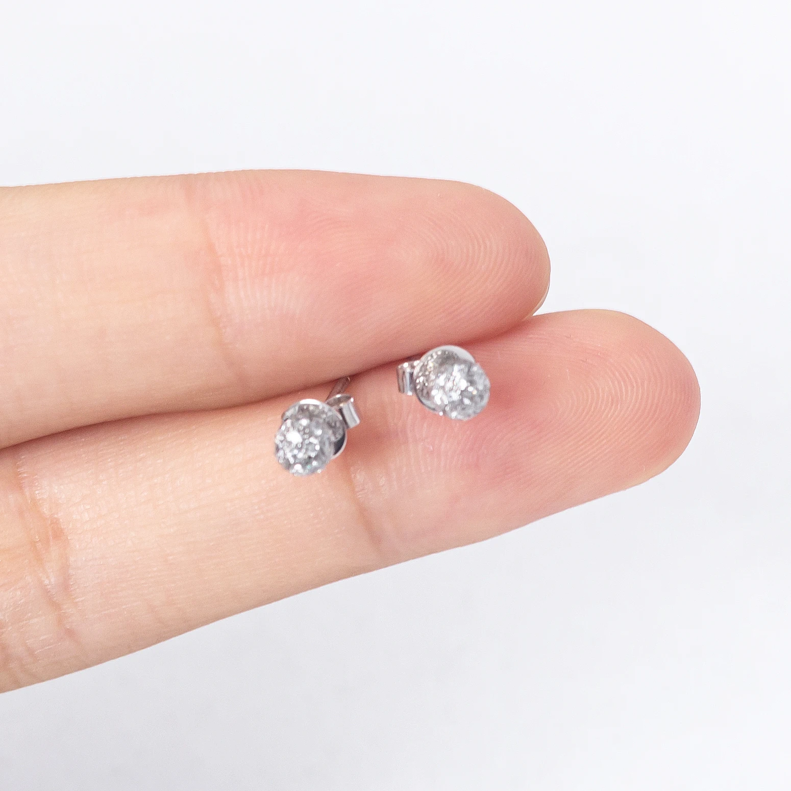 18K White Gold Earrings with Real Diamonds Man-Made VVS Moissanite for Engagement or Anniversary Silver Jewelry