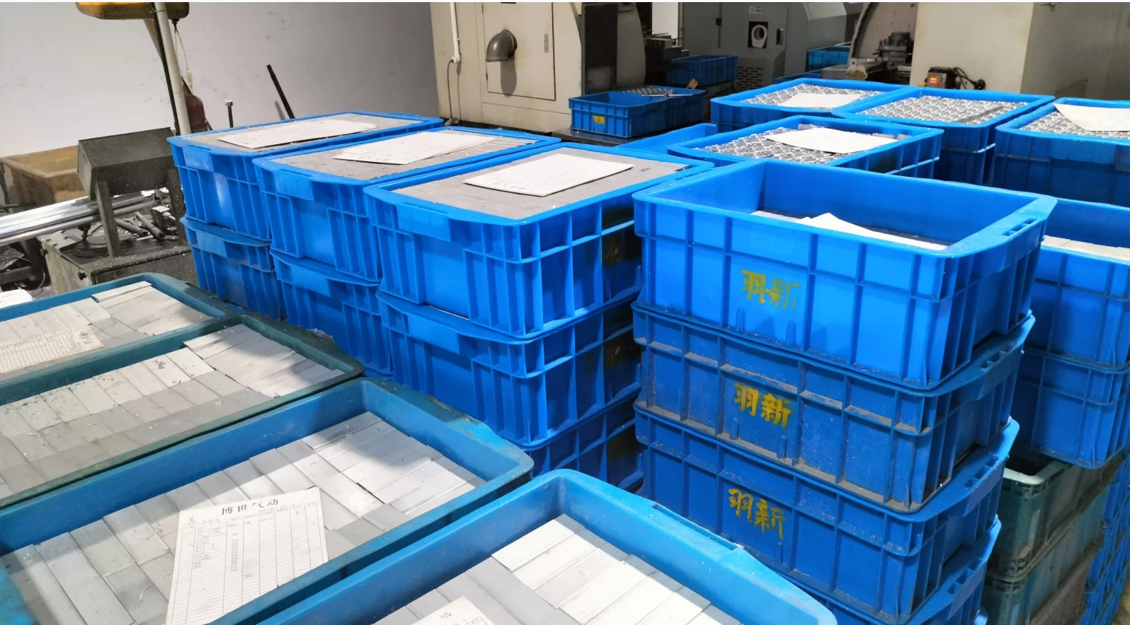 От производителя комплектного оборудования ЧПУ сделано пневматический направленный 1/4 дюймовые зубчатые воздуха Реверсивный dc24v Пневматический электромагнитный клапан 5 Путь