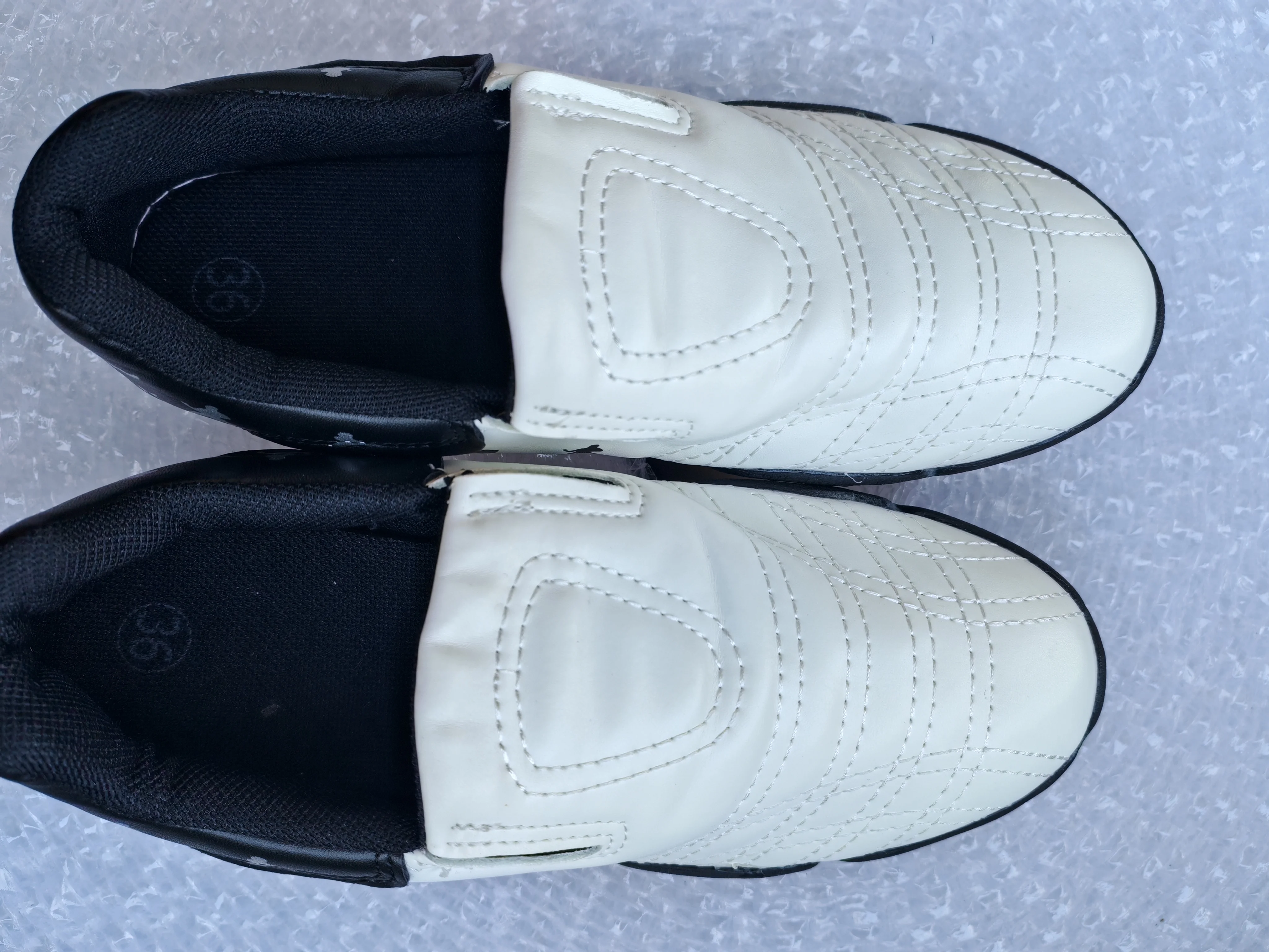 Hot Sale Custom Logo White Durable Karate Taekwondo Shoes Unisex Training Equipment for Kung Fu & Jiu-Jitsu Made of Rubber Foam