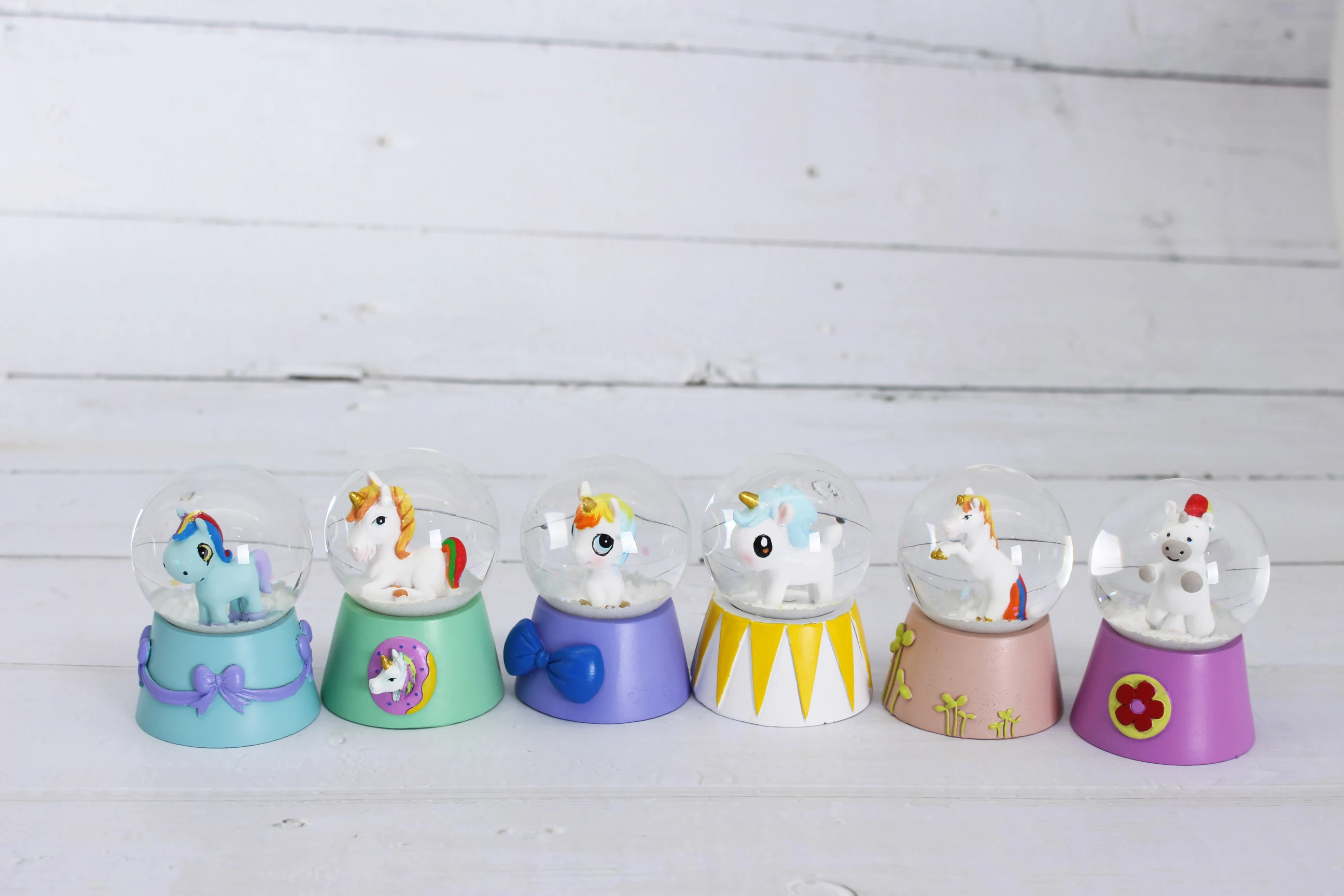 Buy factory price Custom Own Animal Design OEM High Quality Beautiful Glass Glitter Snow Globe For Gift