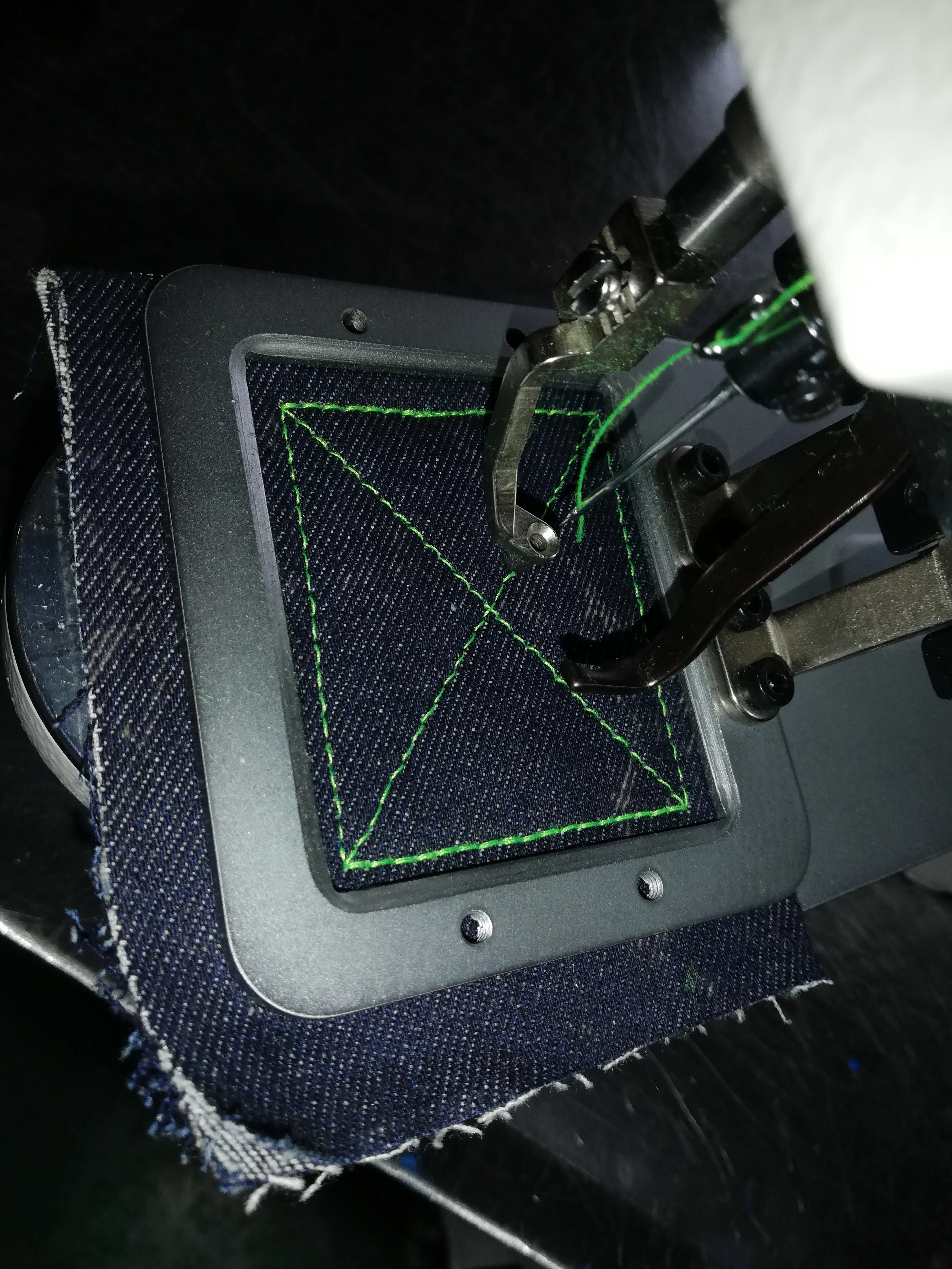 ZY1905D-6050 Program bar tacking pattern sewing machine with touch screen