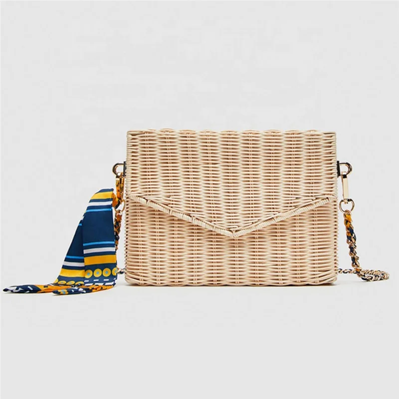 Ladies summer sea beach rattan bags shoulder straw bag eco friendly bohemian handmade straw bags with metal chain