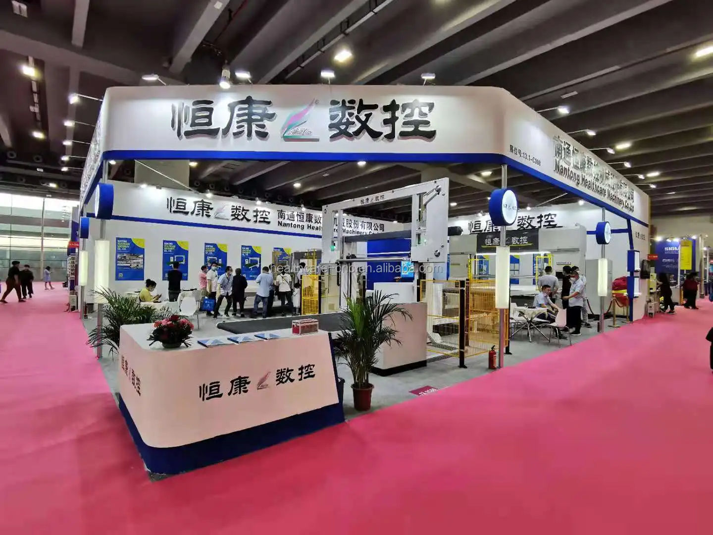 hk1 eps cnc vertical sponge foam cutting machine