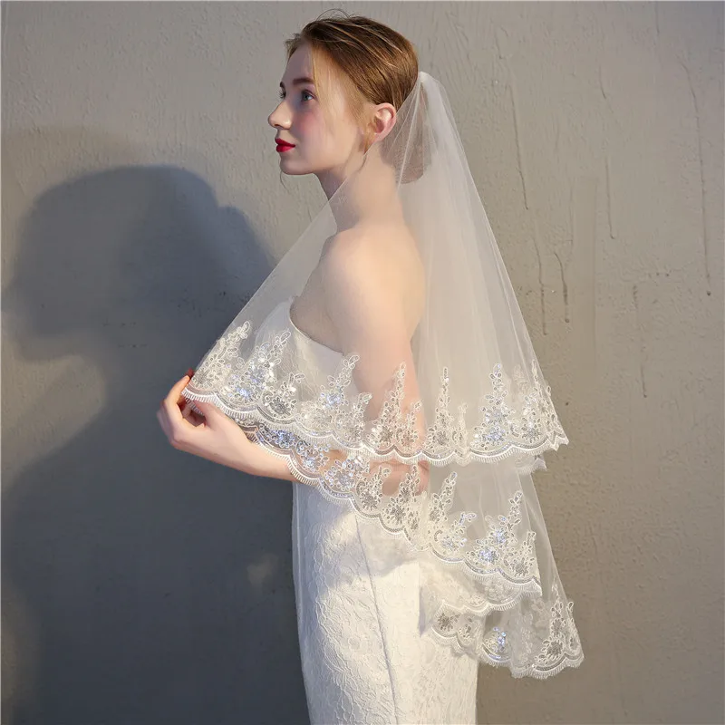 
2020 New Arrival 2-layer Wedding Veil Sequins Lace Bridal Veil with Comb 