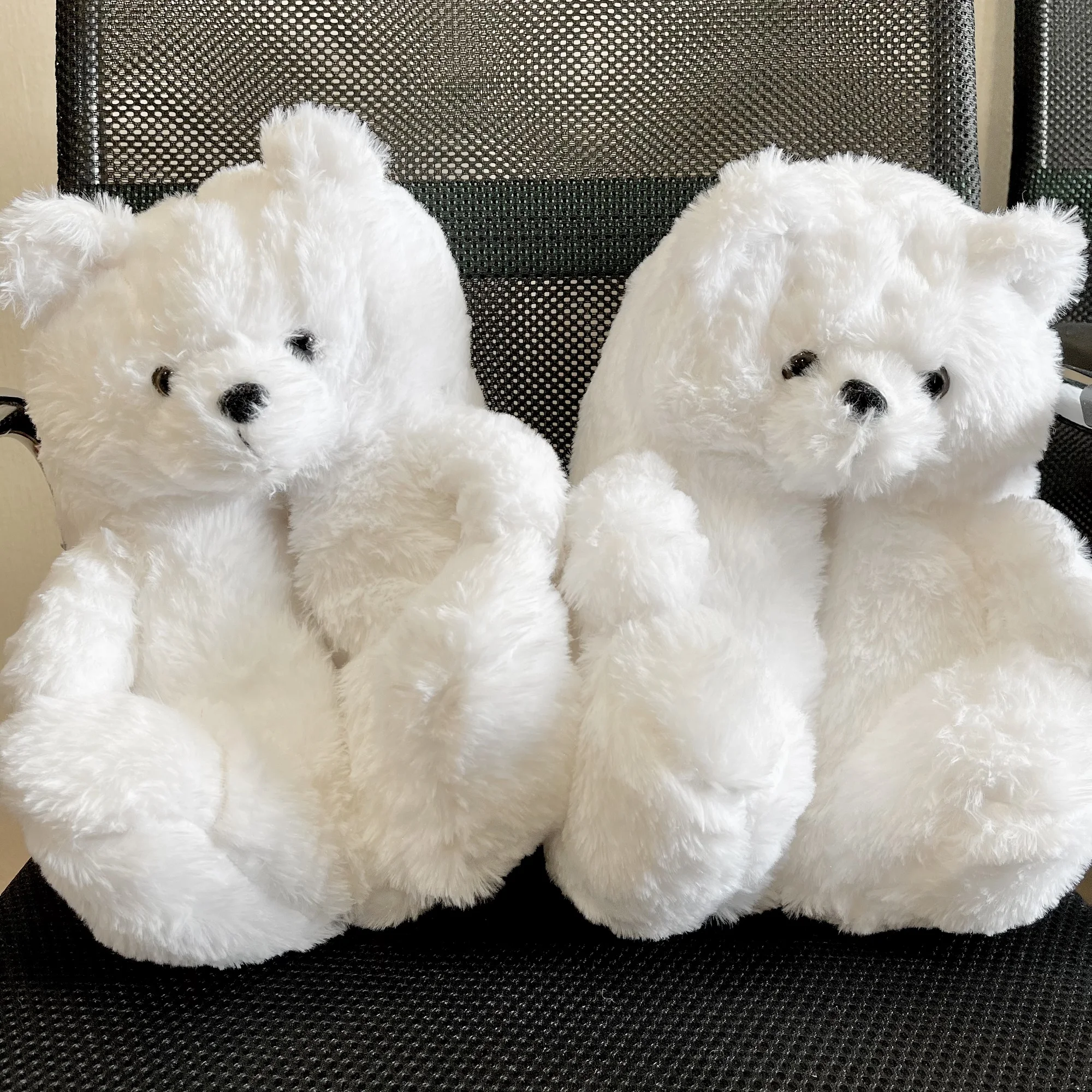 
Fluffy Warm Teddy Bear Plush Animal House Slippers Novelty Animal Shaped Plush Teddy Bear Slippers 