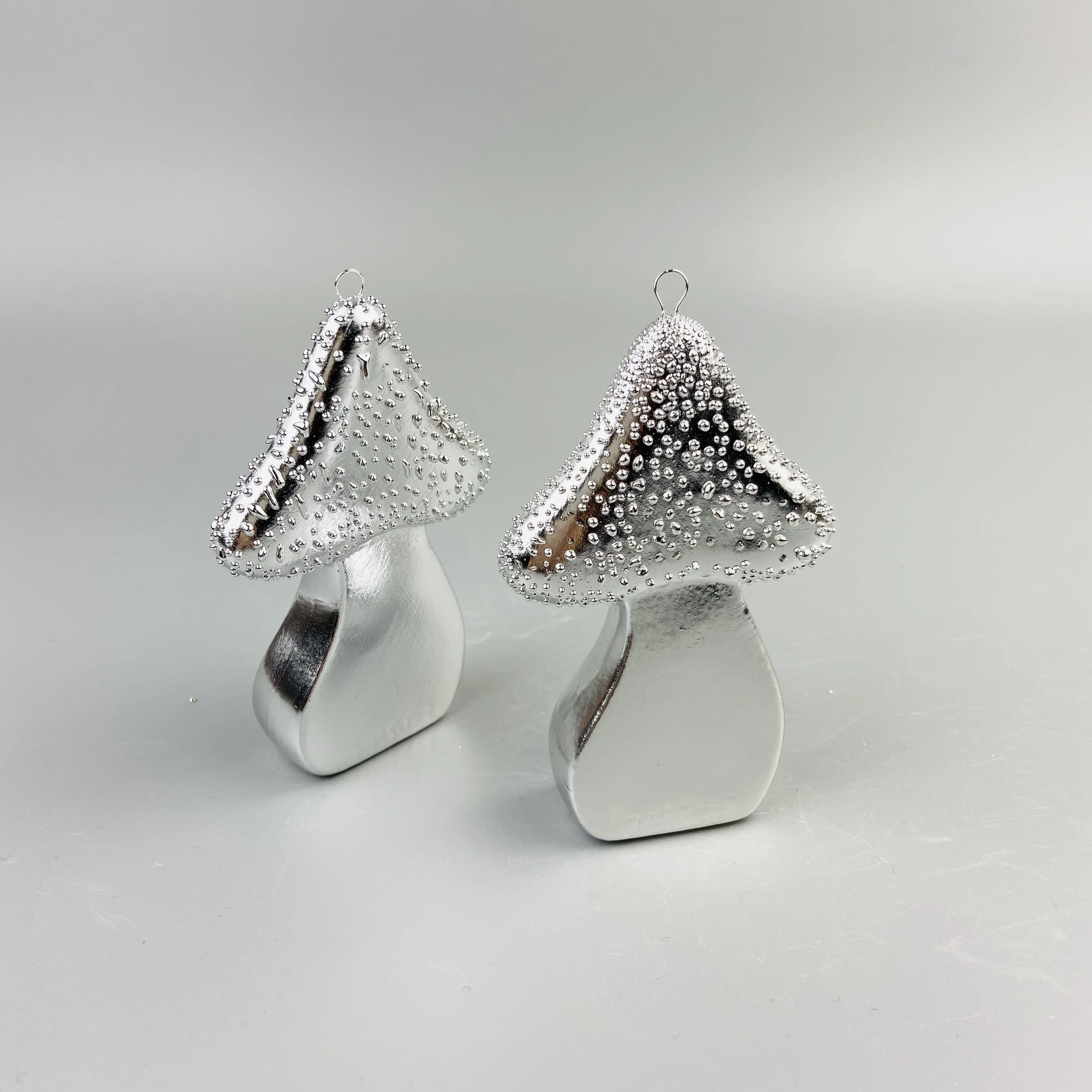 Bubblet decor flat silver plated porcelain mushroom ornament