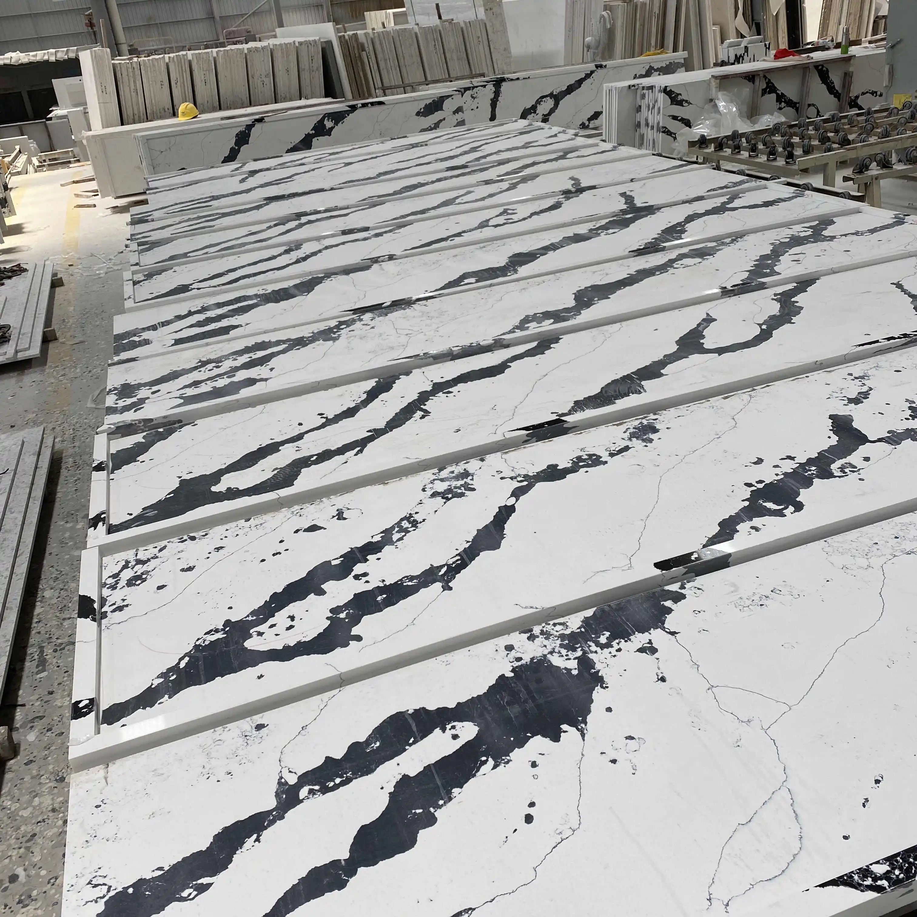 Calacatta White Marble Engineered Stone kitchentop countertop Artificial Stones Quartz Slab Wayon Brand