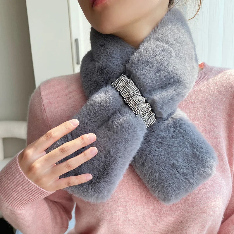 Factory Low Moq Winter Neck Scarf Multicolor Faux Fur Diamond Rhinestone Loophole Scarfs Soft Cozy Thick Neckerchief For Women