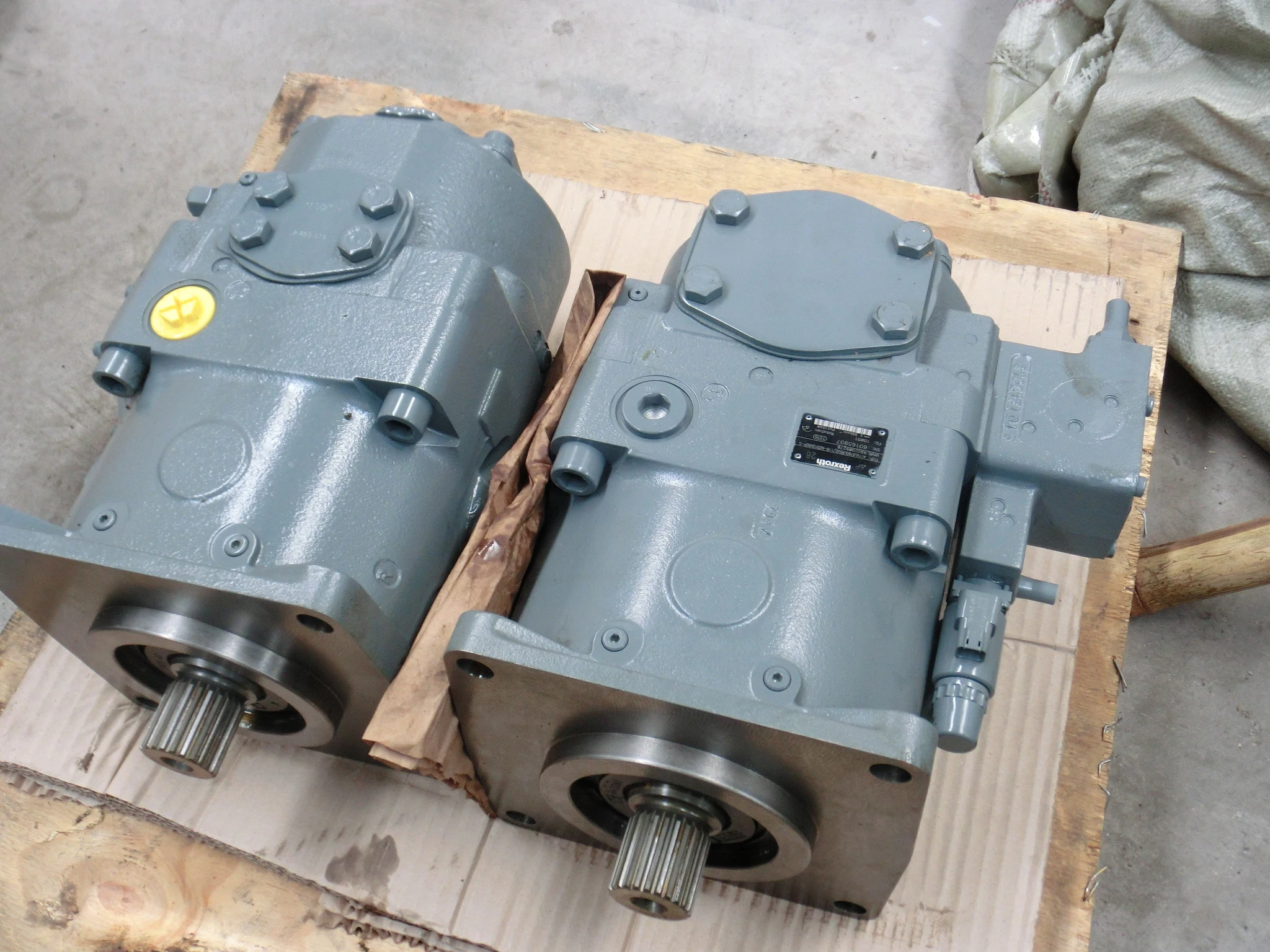 Rexroth Hydraulic Pump A11VLO260EP2D /11R-NZD12N00 for Hydraulic Spare Parts First Come First Serve