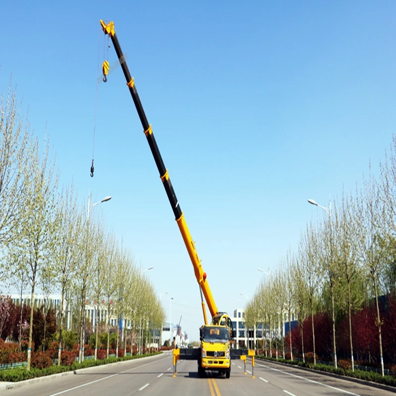 airport heavy goods 12ton transporting truck crane with grab