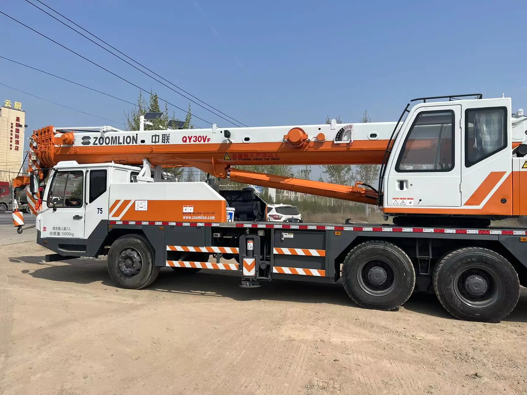 Китайский подъемный кран zoomlion 30 тонн