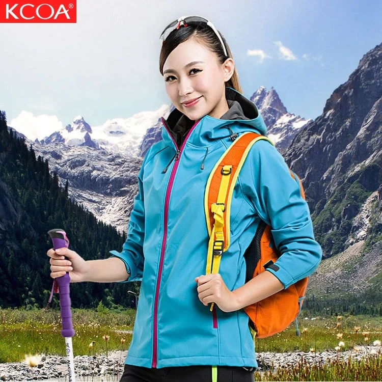 KCOA Wholesale Customized Winter Thermal Fleece Hiking Windbreaker Softshell Jacket