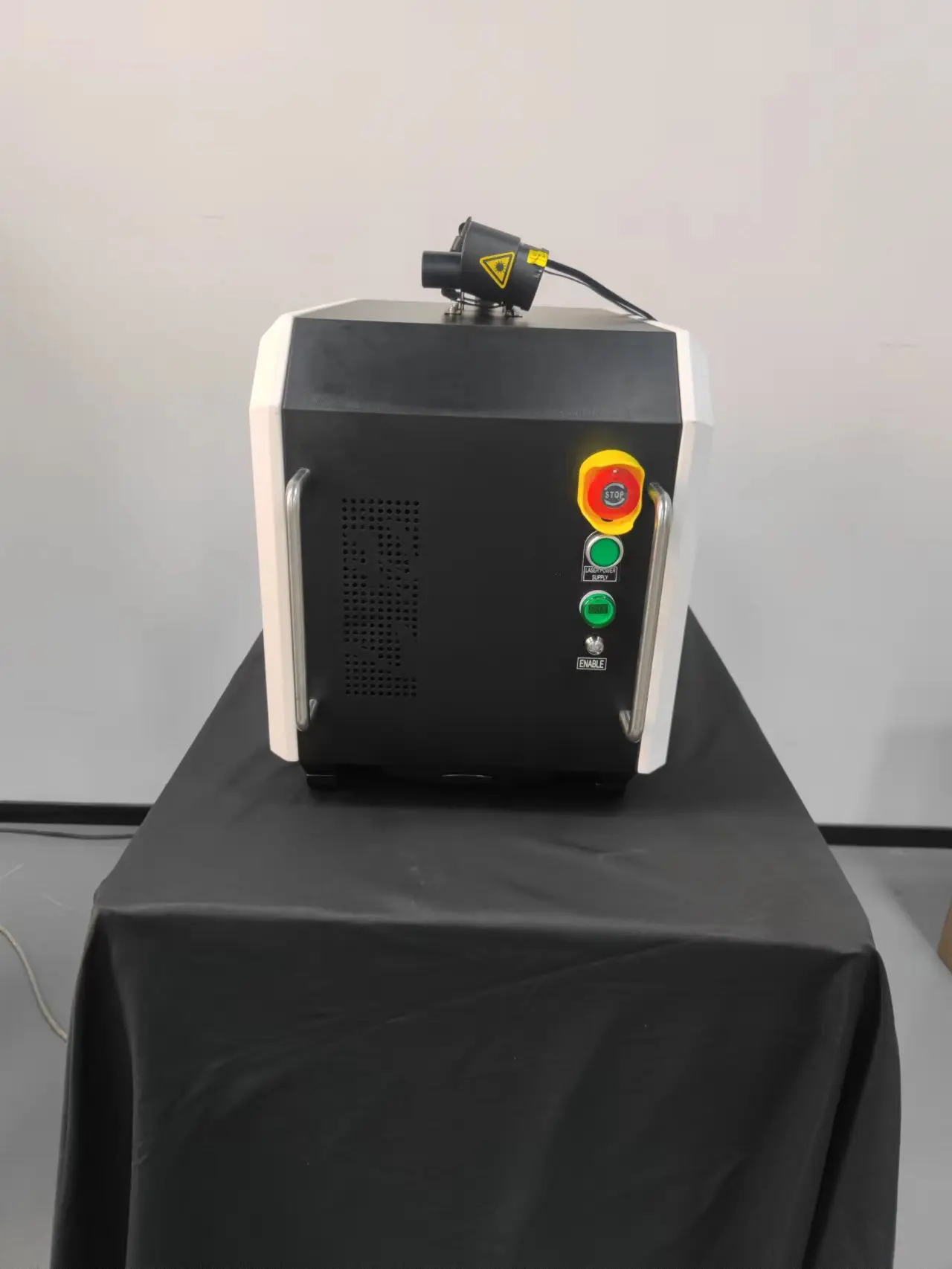 other cleaning equipment 100W 200W Rust Removal Surface laser cleaning machine