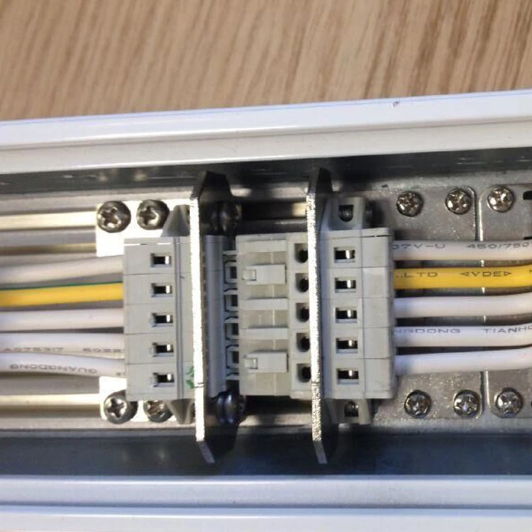 China Wholesale Pluggable 5.0mm Pitch Screwless Terminal Block Connector