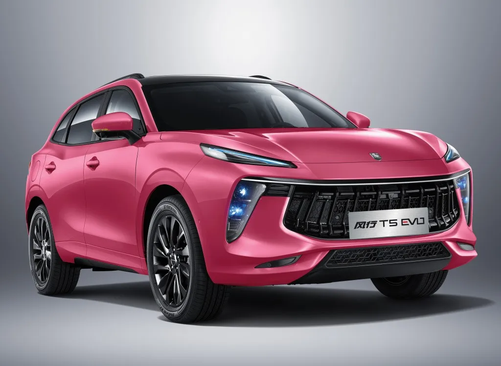 2024 Dongfeng T5 EVO Премиум седан внедорожник автоматический бензиновый двигатель с левым рулевым кожаным сиденьем панорамный люк на крыше новый задний