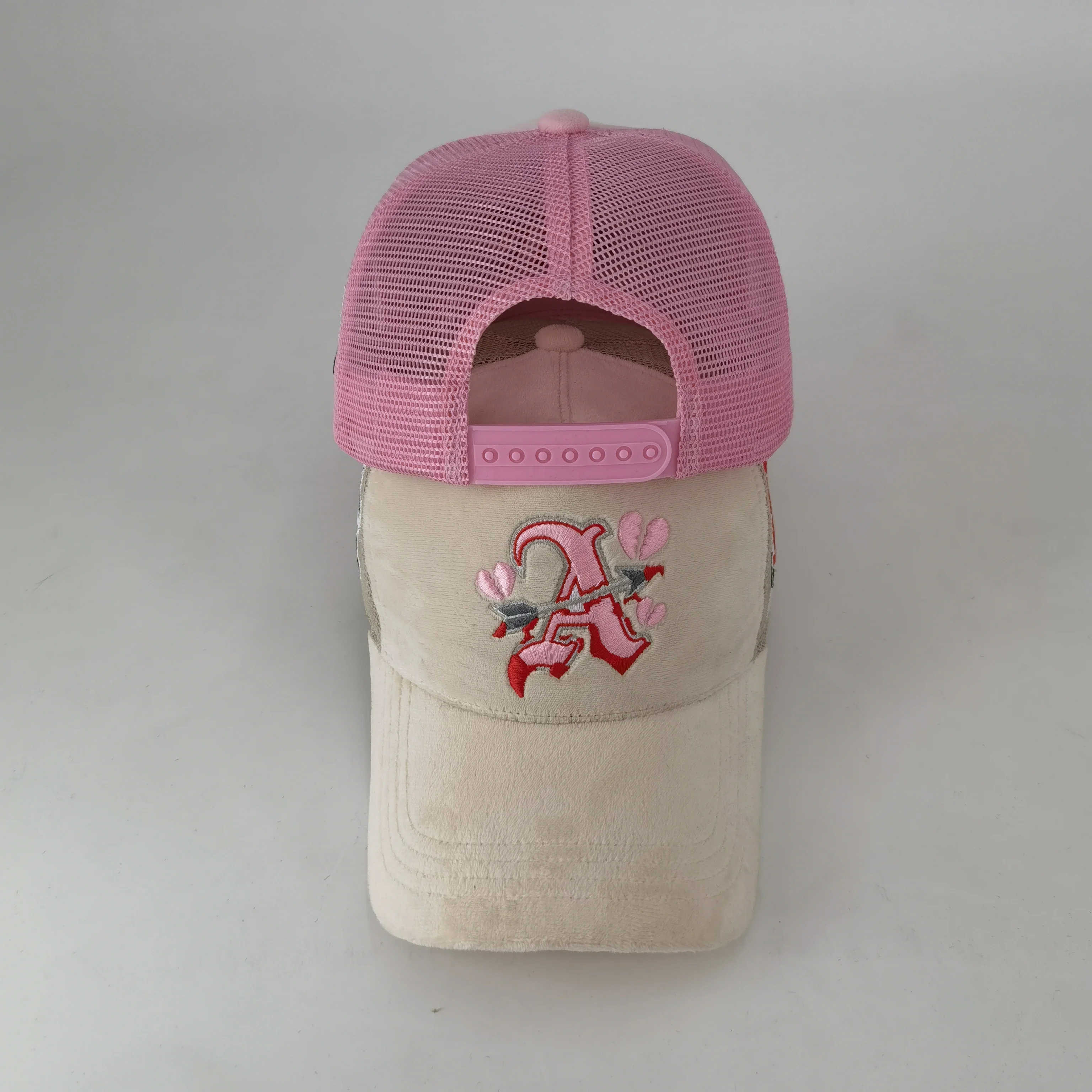Factory Custom High Quality Velvet Mesh Embroidered Logo Trucker Hat