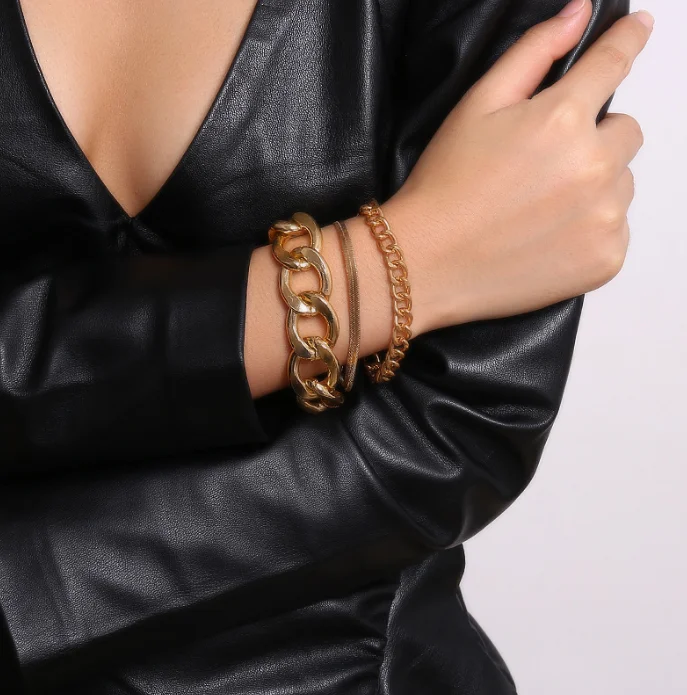 
XG1149 2020 Women new All take snake bone chain thick chain bracelet act the role of personality mix chain geometry set bracelet 