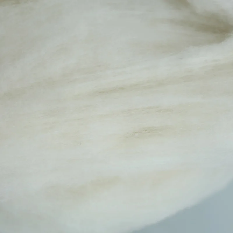 100 Pure Merinos Wool Fiber for Carpet High Quality Textile Material for Sale
