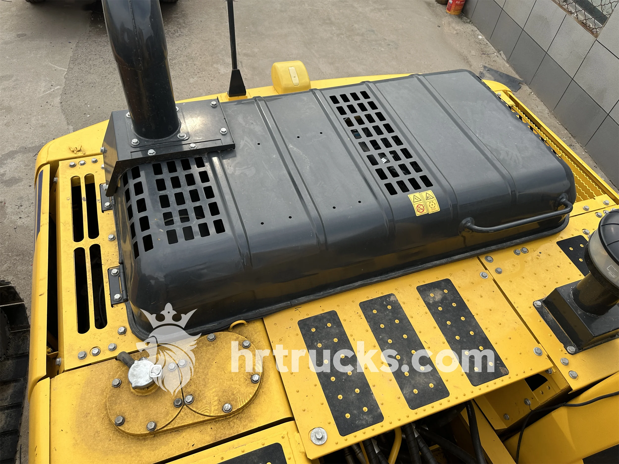 High Quality Used Komatsu PC200 Hydraulic Excavator from Japan Excellent Value with Competitive Price for Sale